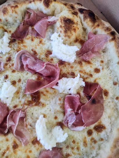 Pizza de Mlt pizza food truck à Caudan